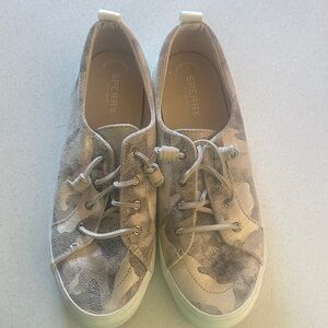 “Brand New” Sperry Women's Crest Vibe Camo
Metallic Leather Shoes.